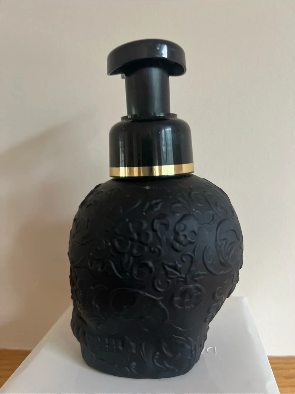 Bath and Body Works 2023 Vampire Blood Foaming Soap Skull  X2 RARE